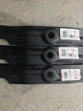 Load image into Gallery viewer, Rotary Set of 3 11479 17.9" Blades