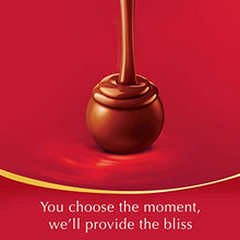 Load image into Gallery viewer, Lindt Lindor Milk Chocolate 48 Truffles, 600 g
