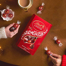 Load image into Gallery viewer, Lindt Lindor Milk Chocolate 48 Truffles, 600 g
