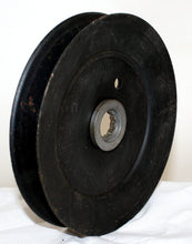 Load image into Gallery viewer, Rotary 5 3/4&quot; x 1&quot; 9587 Deck Pulley: MTD 756-0980
