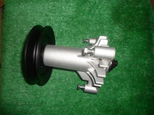 Load image into Gallery viewer, CRAFTSMAN 42&quot; RIDING MOWER MANDREL 130794 &amp; PULLEY 173436 153535, NEW,
