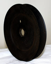 Load image into Gallery viewer, Rotary 5 3/4&quot; x 1&quot; 9587 Deck Pulley: MTD 756-0980
